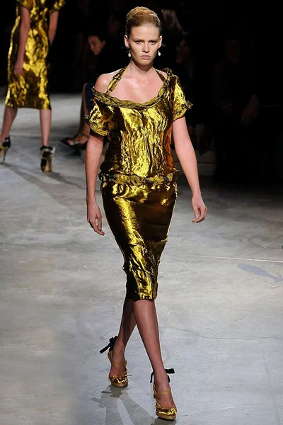 Look 37
